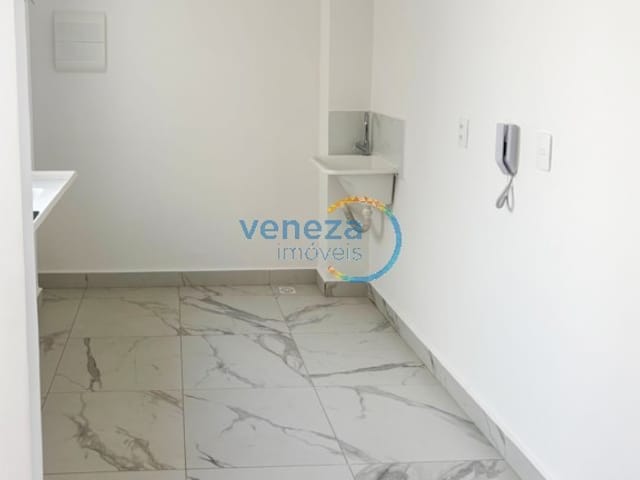 Apartamento com 60m² 2 quartos e 1 banheiro, à venda, no bairro Cidade Industrial 2 em Londrina