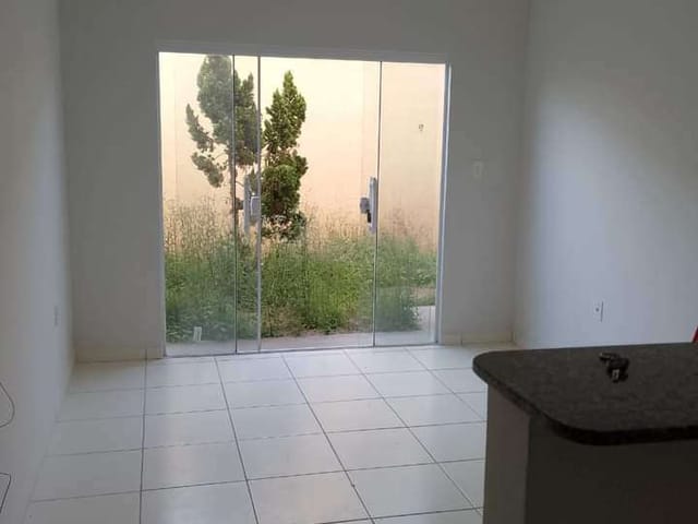 Apartamento 2 quartos e 1 banheiro, à venda, no bairro Enseada das Gaivotas em Rio das Ostras