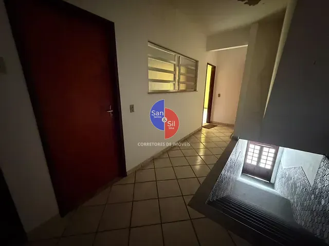 Apartamento 2 quartos e 1 banheiro, para alugar, no bairro Centro em Guapimirim