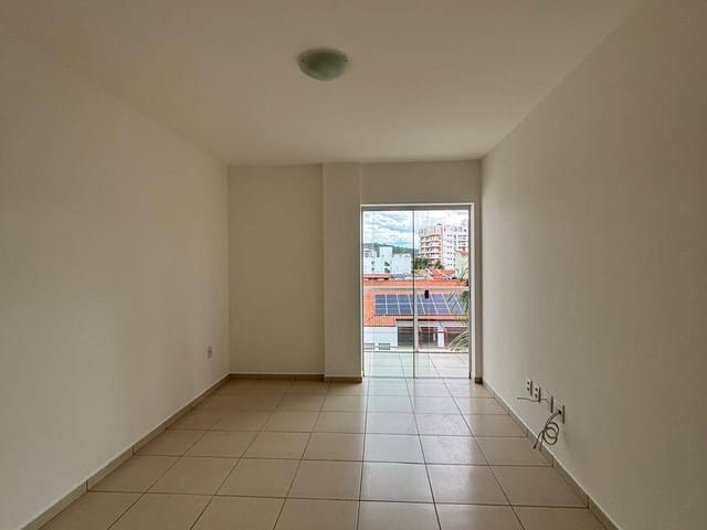 Apartamento 2 quartos e 2 banheiros, para alugar, no bairro GOV. ROBERTO SILVEIRA em Itaperuna