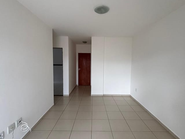 Apartamento 2 quartos e 2 banheiros, para alugar, no bairro GOV. ROBERTO SILVEIRA em Itaperuna