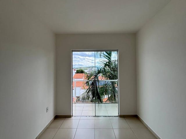 Apartamento 2 quartos e 2 banheiros, para alugar, no bairro GOV. ROBERTO SILVEIRA em Itaperuna