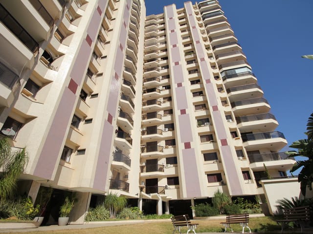 Apartamento com 428m² 4 quartos e 6 banheiros, à venda ou para alugar, no bairro Centro em São João da Boa Vista