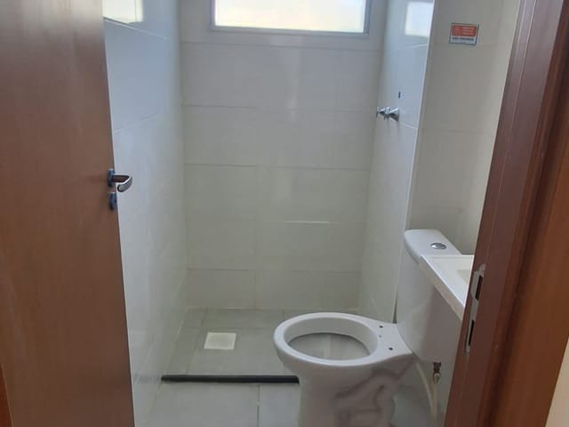 Apartamento 2 quartos e 1 banheiro, à venda, no bairro Atlântica em Rio das Ostras