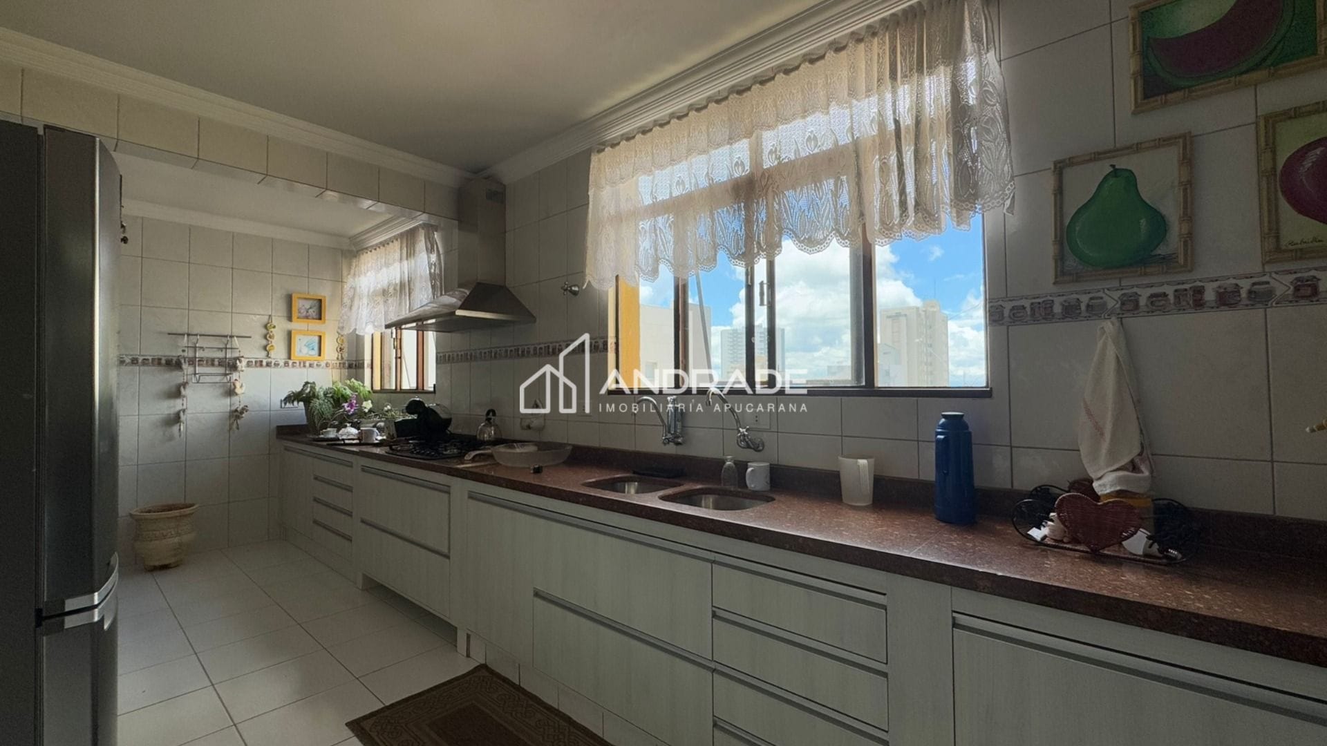 Apartamento à venda com 3 quartos, 400m² - Foto 3