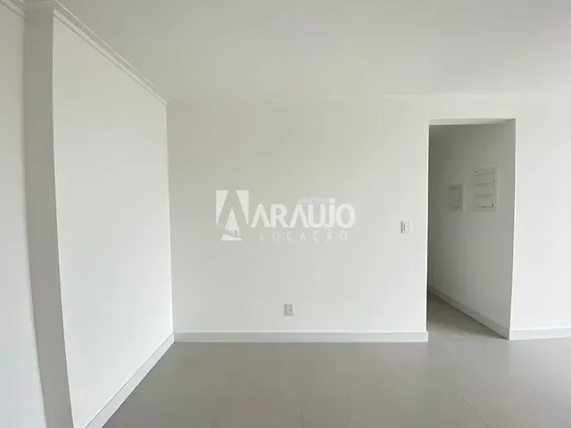 Apartamento 3 quartos e 1 banheiro, para alugar, no bairro São Vicente em Itajaí