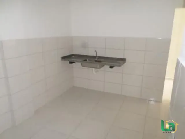 Apartamento 2 quartos e 1 banheiro, para alugar, no bairro Dornelas em Muriaé
