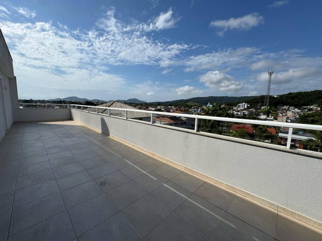 Apartamento com 134m² 3 quartos e 2 banheiros, à venda, no bairro Praia Alegre em Penha