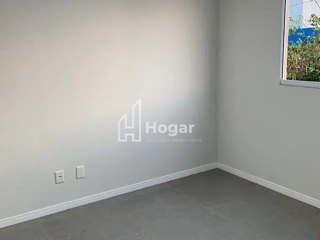 Apartamento 2 quartos e 1 banheiro, à venda, no bairro Olímpico em Londrina