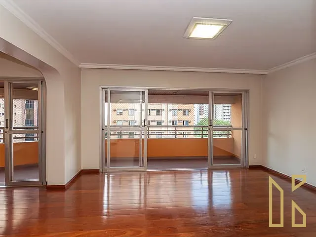 Apartamento 3 quartos e 4 banheiros, à venda, no bairro Centro em Londrina