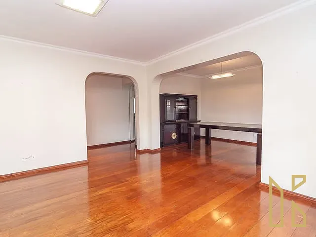 Apartamento 3 quartos e 4 banheiros, à venda, no bairro Centro em Londrina