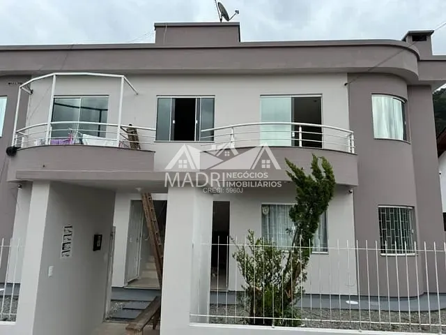 Apartamento 2 quartos e 1 banheiro, à venda, no bairro São Sebastião em Palhoça
