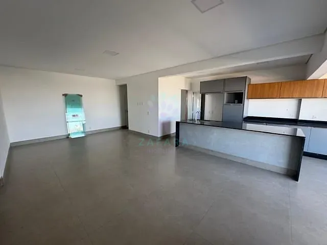 Apartamento 3 quartos e 5 banheiros, à venda, no bairro São Francisco em Campo Grande