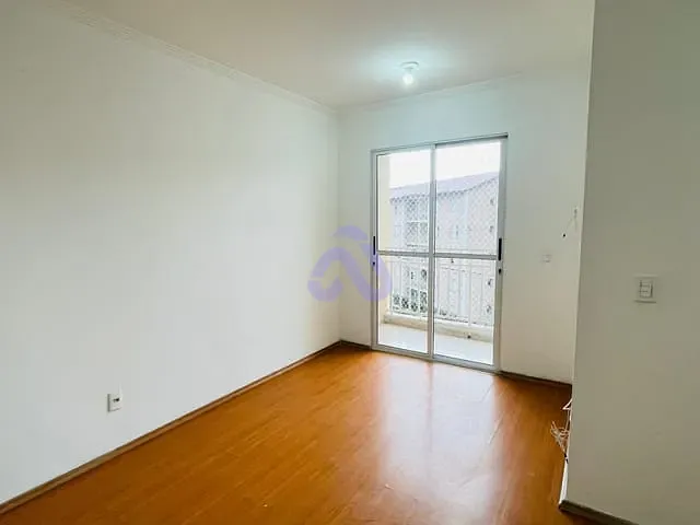 Apartamento 2 quartos e 1 banheiro, à venda ou para alugar, no bairro Jardim São Miguel em Ferraz de Vasconcelos