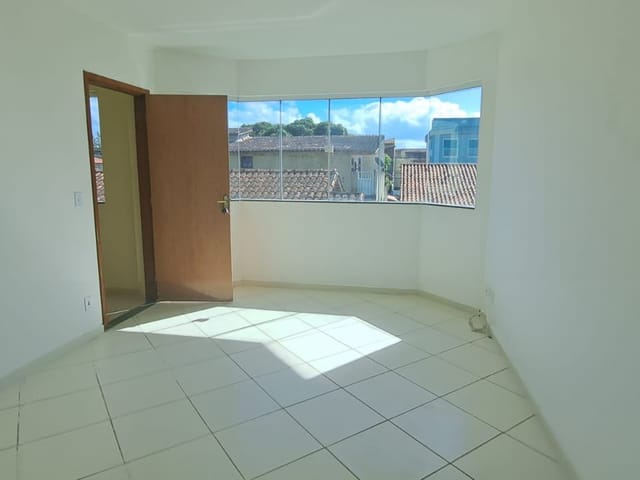 Apartamento 2 quartos e 1 banheiro, à venda, no bairro Terra Firme em Rio das Ostras