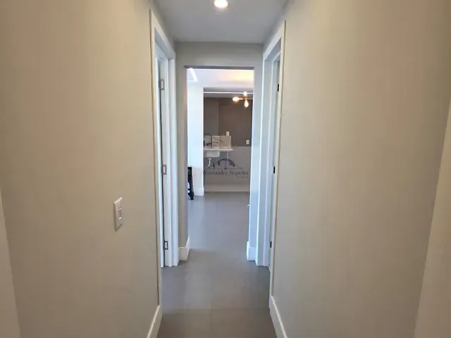 Apartamento 2 quartos e 2 banheiros, à venda, no bairro Praia da Costa em Vila Velha