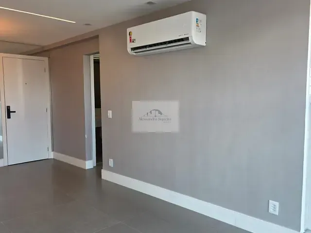 Apartamento 2 quartos e 2 banheiros, à venda, no bairro Praia da Costa em Vila Velha
