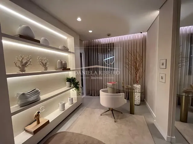 Apartamento 3 quartos e 4 banheiros, à venda, no bairro Colonial em Londrina