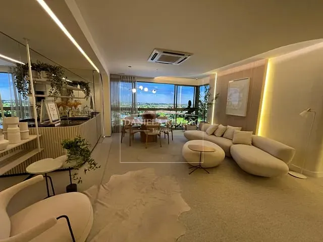 Apartamento 3 quartos e 4 banheiros, à venda, no bairro Colonial em Londrina