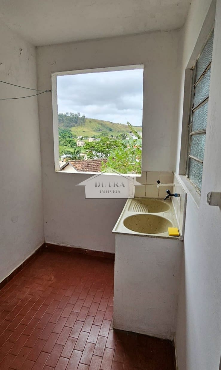 Apartamento para alugar com 2 quartos, 65m² - Foto 11