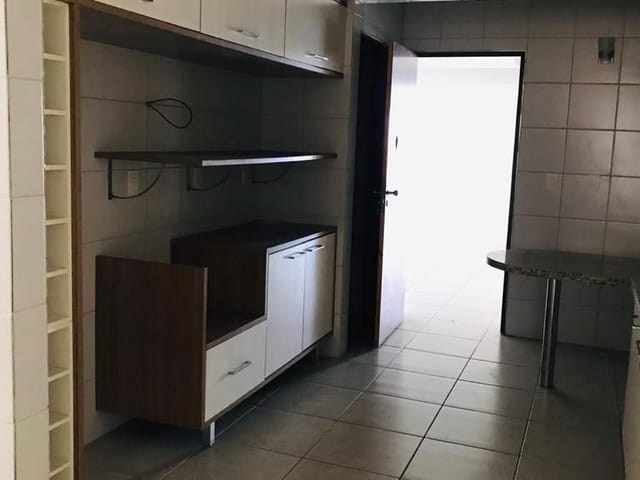 Apartamento 4 quartos e 1 banheiro, à venda, no bairro Manaíra em João Pessoa