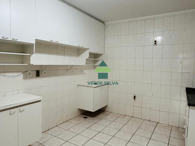 Apartamento 2 quartos e 1 banheiro, para alugar, no bairro Centro em Atibaia