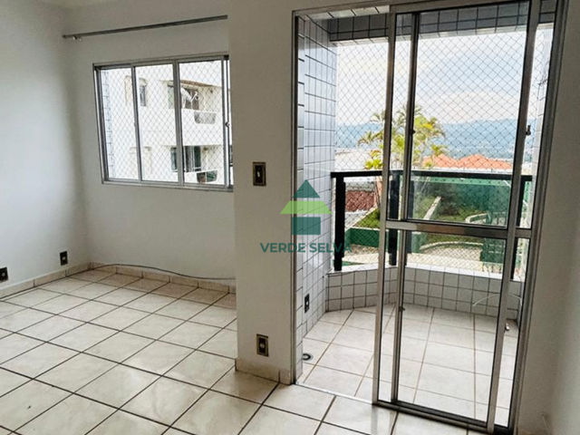 Apartamento 2 quartos e 1 banheiro, para alugar, no bairro Centro em Atibaia