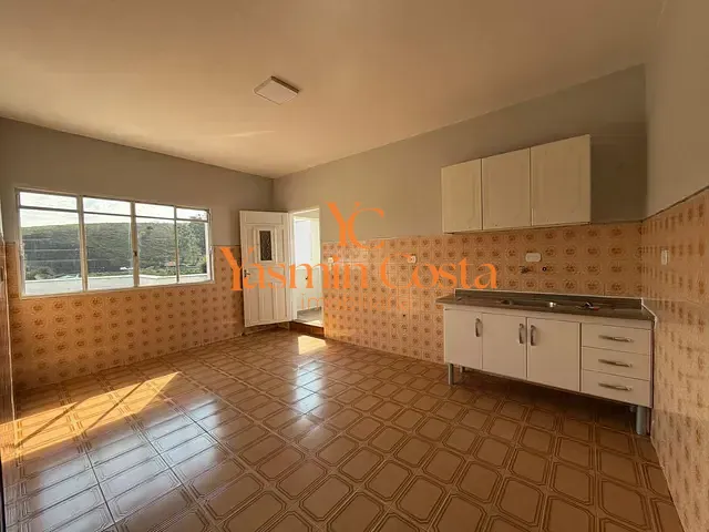 Apartamento 3 quartos e 2 banheiros, para alugar, no bairro Centro em Cambuí