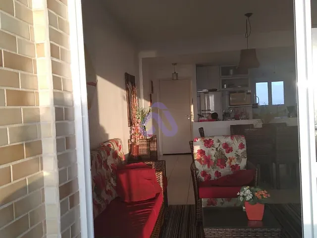 Apartamento 2 quartos e 2 banheiros, à venda, no bairro Mirim em Praia Grande