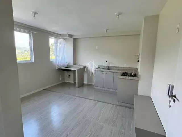Apartamento com 58m² 2 quartos e 1 banheiro, à venda ou para alugar, no bairro Ressacada em Itajaí
