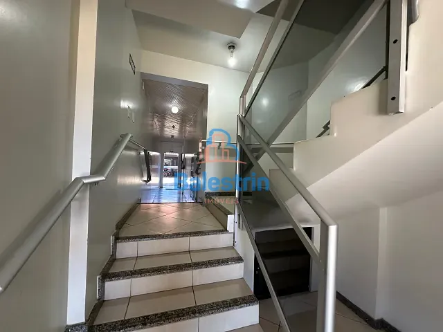 Apartamento com 113m² 3 quartos e 2 banheiros, à venda ou para alugar, no bairro Centro em Fraiburgo