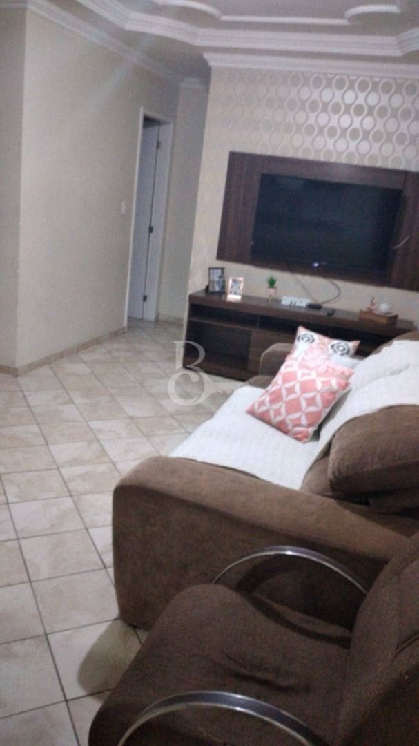 Apartamento com 72m² 2 quartos e 1 banheiro, à venda, no bairro Parque Rosário em Campos dos Goytacazes