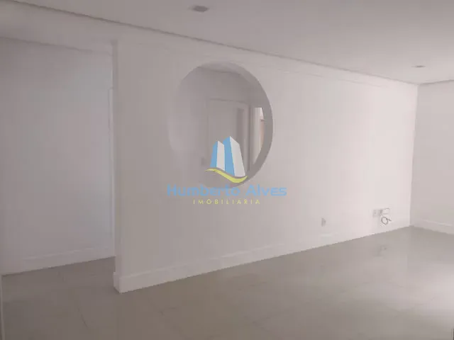 Apartamento 3 quartos e 1 banheiro, para alugar, no bairro Candeias em Vitória da Conquista