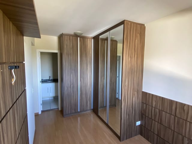 Apartamento com 103m² 3 quartos e 1 banheiro, à venda, no bairro Residencial José Lázaro Gouvea em Londrina