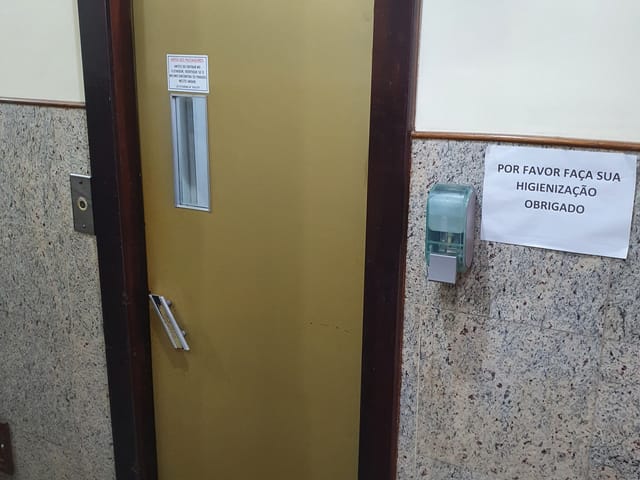 Apartamento com 65m² 2 quartos e 1 banheiro, à venda ou para alugar, no bairro Campo Grande em Rio de Janeiro