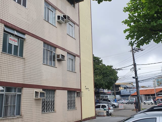 Apartamento com 65m² 2 quartos e 1 banheiro, à venda ou para alugar, no bairro Campo Grande em Rio de Janeiro