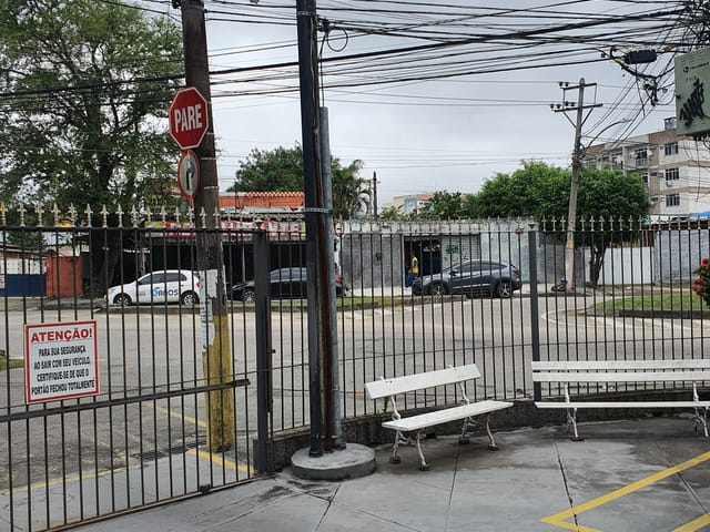 Apartamento com 65m² 2 quartos e 1 banheiro, à venda ou para alugar, no bairro Campo Grande em Rio de Janeiro