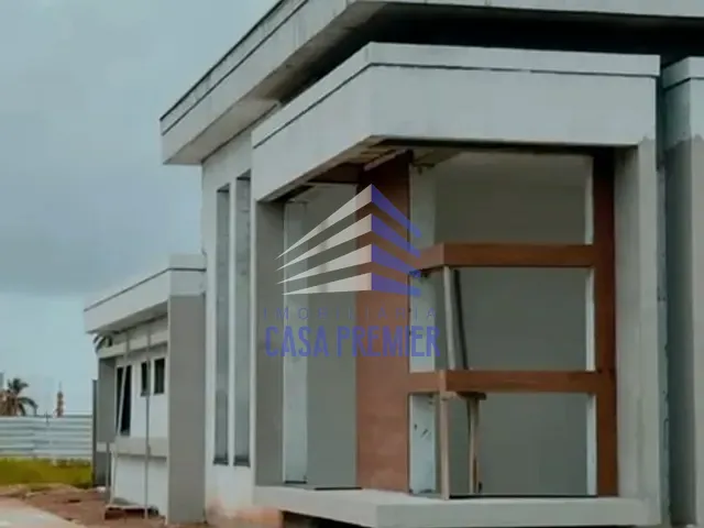 Casa 3 quartos e 4 banheiros, à venda, no bairro Nossa Senhora da Vitória em Ilhéus