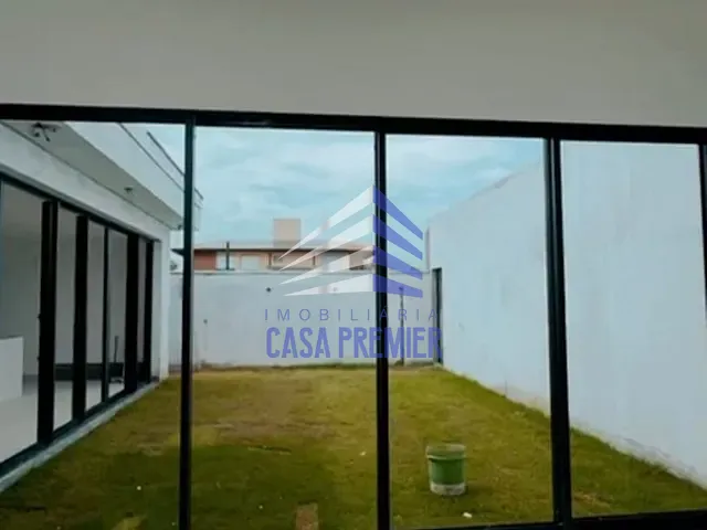 Casa 3 quartos e 4 banheiros, à venda, no bairro Nossa Senhora da Vitória em Ilhéus
