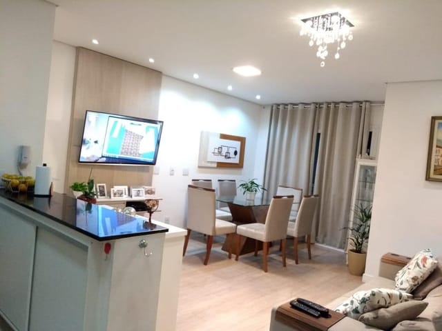 AMPLAMENTE DECORADO E MOBILIADO