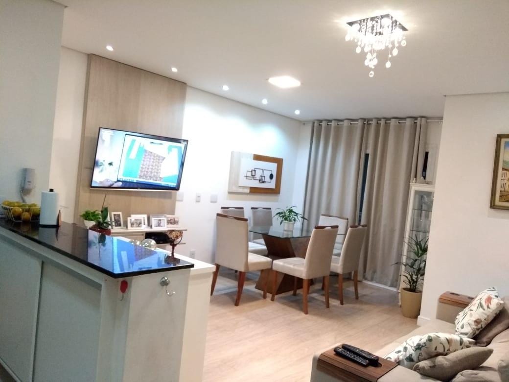 AMPLAMENTE DECORADO E MOBILIADO