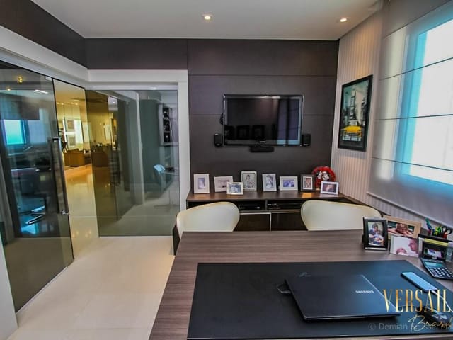 Apartamento 5 quartos e 8 banheiros, à venda, no bairro Centro em Balneário Camboriú