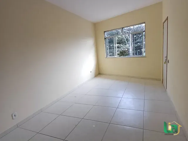 Apartamento 2 quartos e 1 banheiro, para alugar, no bairro Barra em Muriaé