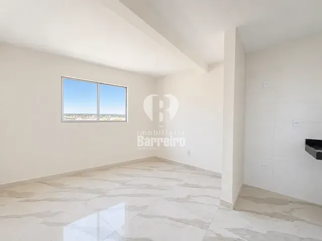 Apartamento 2 quartos e 1 banheiro, à venda, no bairro Lindéia em Belo Horizonte