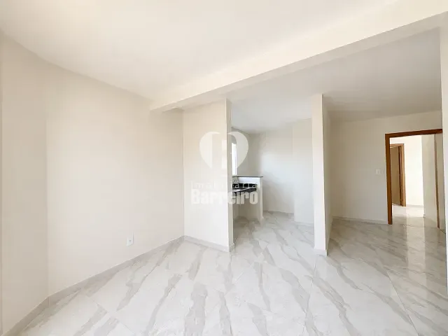 Apartamento 2 quartos e 1 banheiro, à venda, no bairro Lindéia em Belo Horizonte