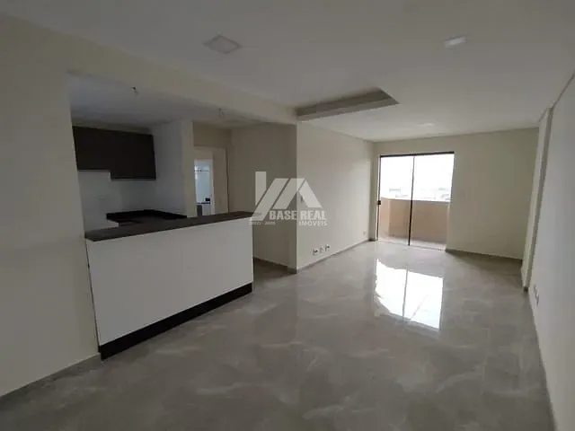 Apartamento com 203m² 3 quartos e 2 banheiros, à venda, no bairro Centro em Guarapuava