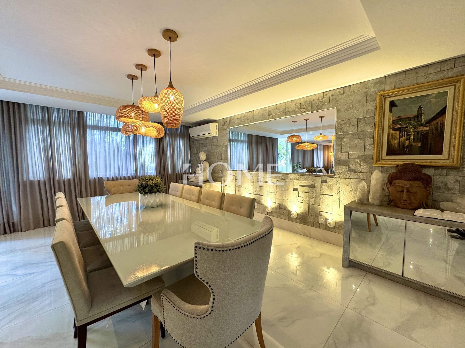 SQS 312 – Asa Sul – 340 m² – 3 suítes – 2 vagas