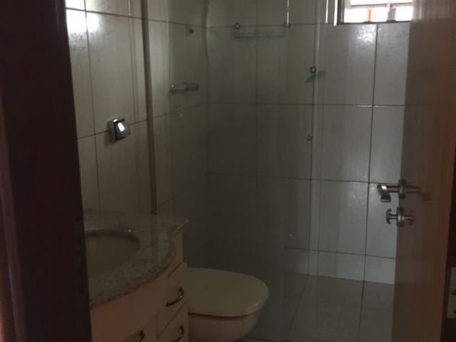 Foto do Apartamento - Apartamento com Duas Vagas de Garagem Paralelas no Edifício Antares para locação, Centro, Apucarana, PR - ALUGUE SEM FIADOR | J. Mareze Imóveis Ltda