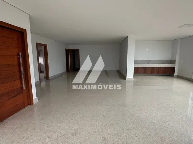 Apartamento 4 quartos e 3 banheiros, à venda, no bairro Santa Rita em Bom Despacho