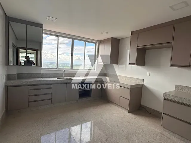Apartamento 4 quartos e 3 banheiros, à venda, no bairro Santa Rita em Bom Despacho